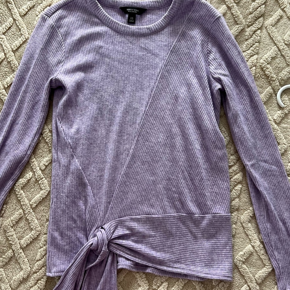 Simply Vera, long sleeve lightweight sweater, great shape, worn once!